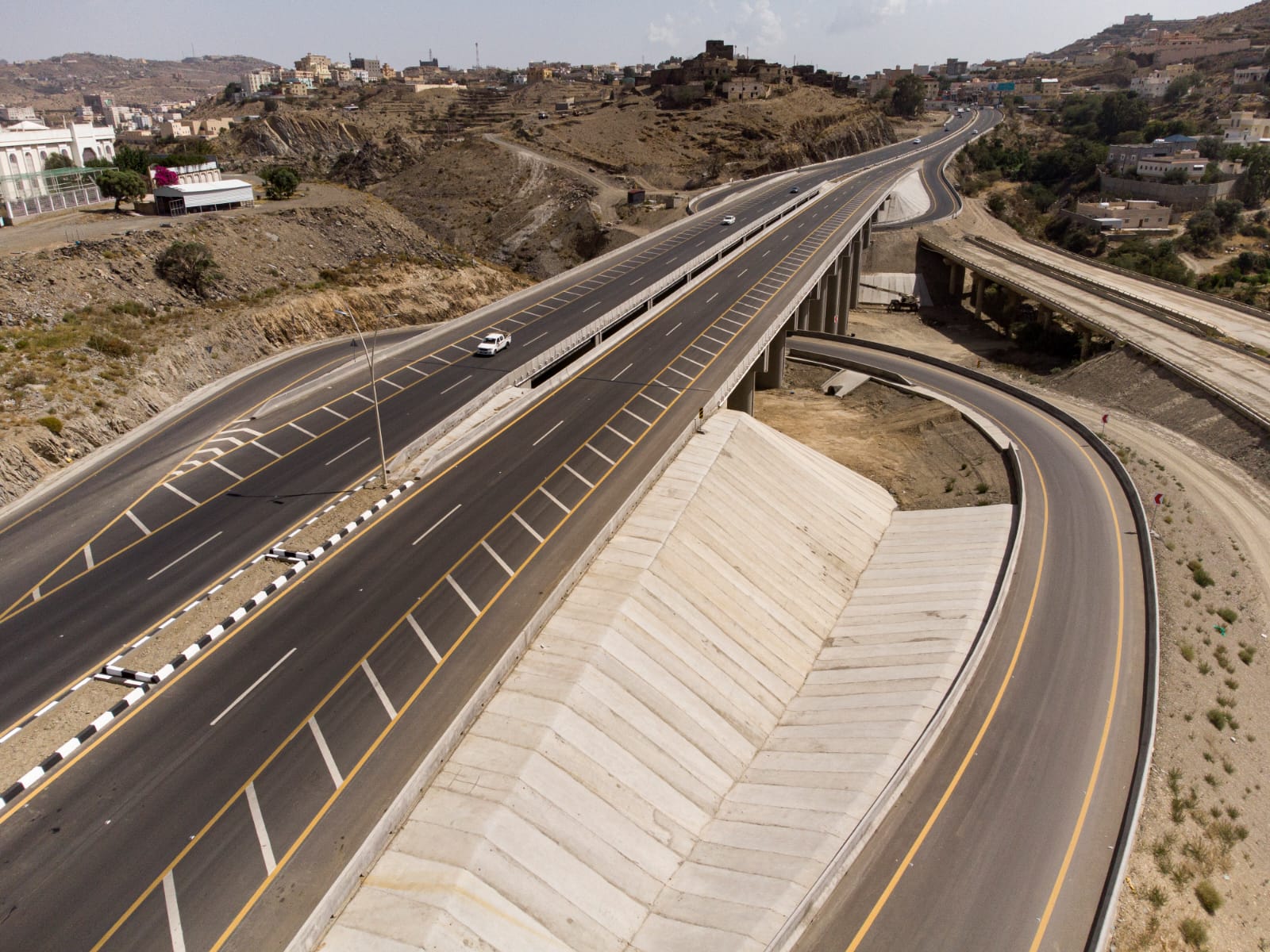 Bridge and Interchange Projects in Al Baha – Central Region